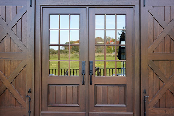 Manufacturier grandes portes d’entrée en bois massif