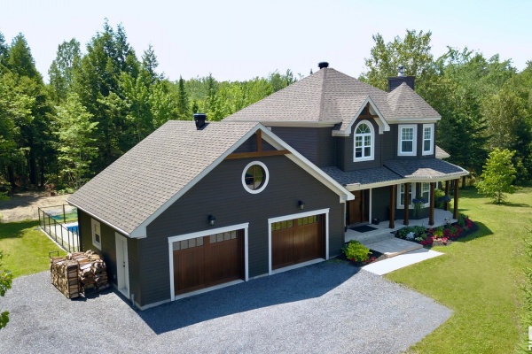 Portes de garage en bois